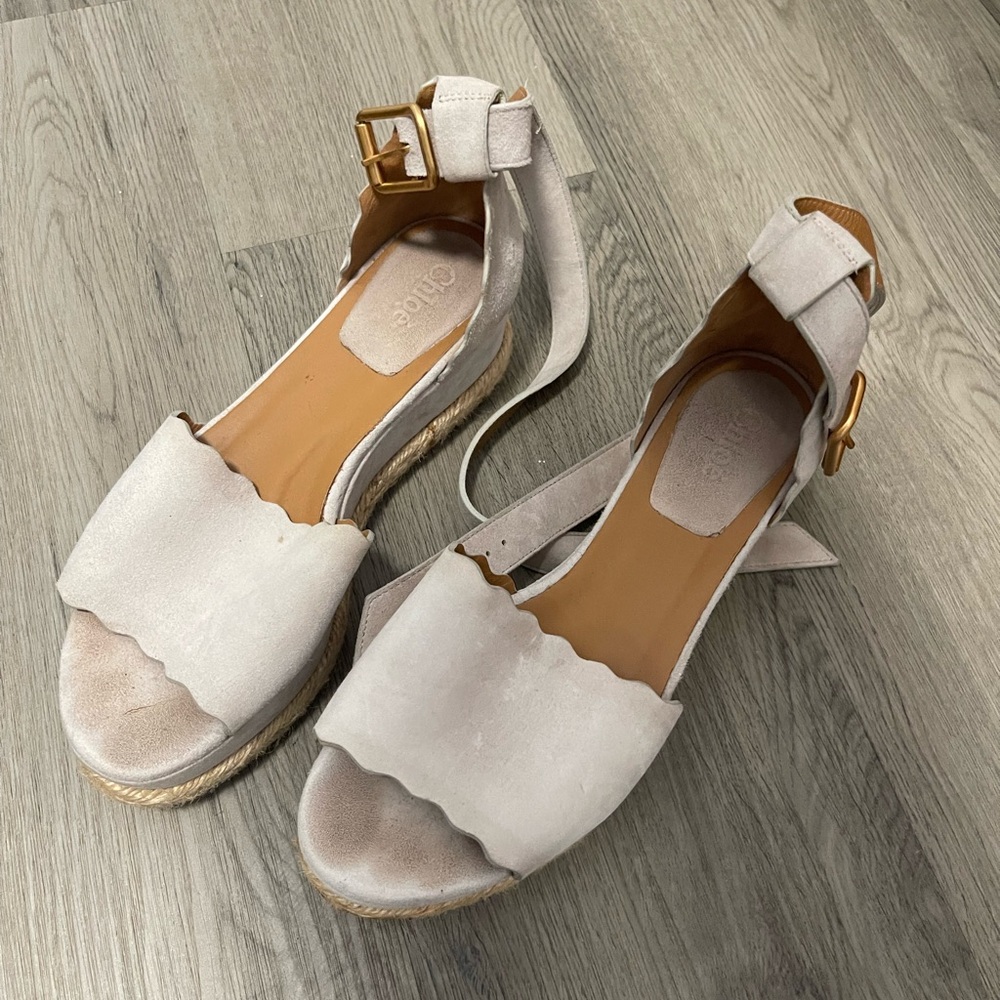 Chloe scalloped platform wedges size 37